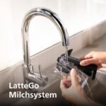 Philips Kaffeevollautomat der Serie 5400 – Espressomaschine für 12 Getränke, schnell reinigendes LatteGo System, intuitives TFT-Display, anpassbare Kaffeeeinstellungen (EP5441/50)